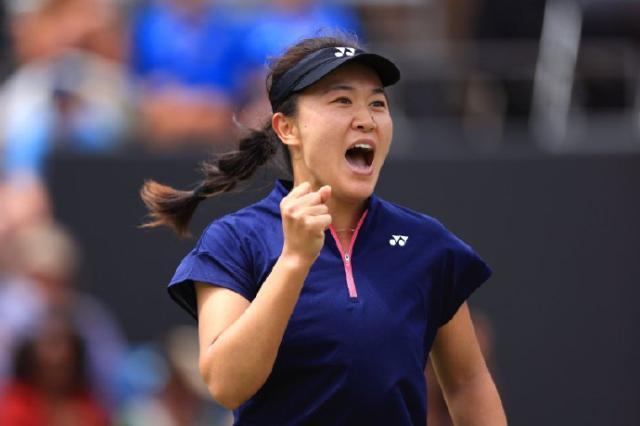 足球直播-张奔斗：朱琳首入草地四强，发球接发球成关键